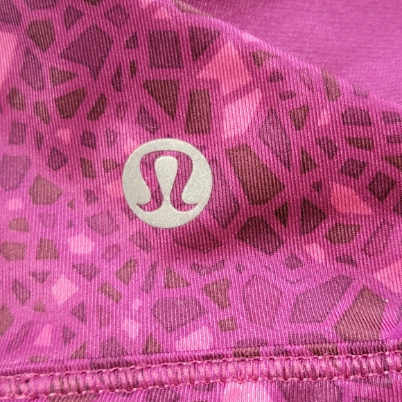 Lululemon Rack Pack size 4 Bra raspberry geometric - Picture 5 of 7